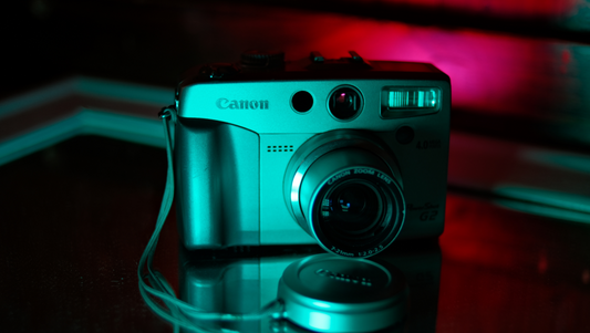 Vintage Digital Cameras: An Overview